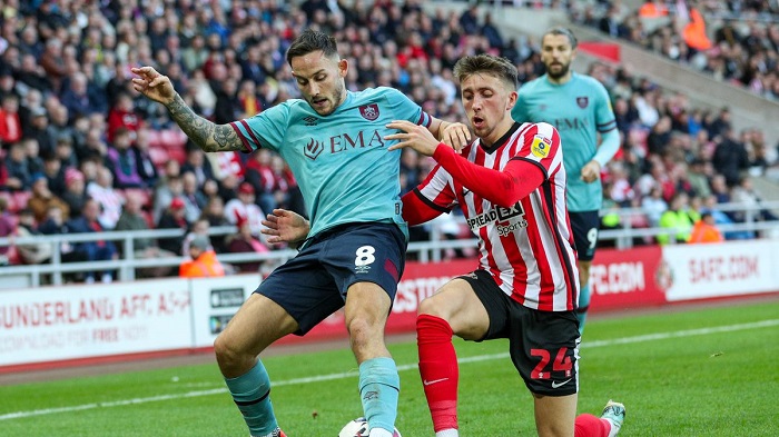 Burnley vs Sunderland, 21h00 ngày 23/08