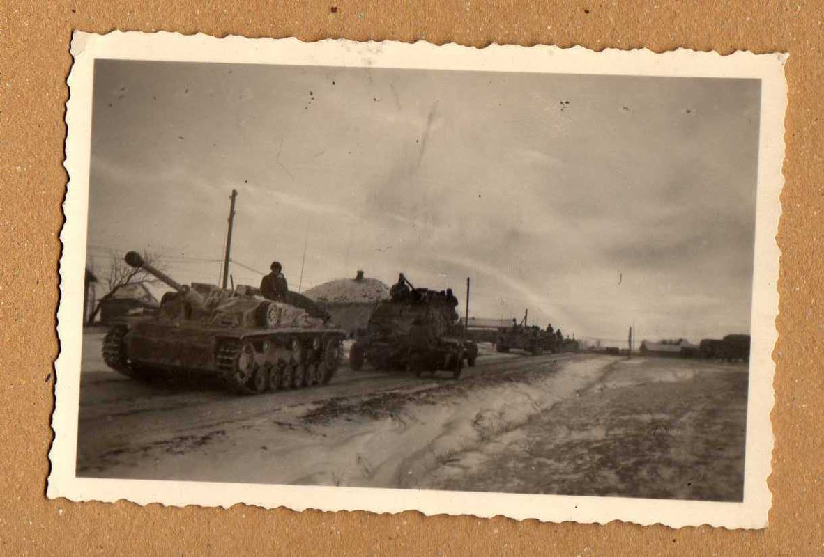 Wehrmacht Sturmgeschütz im Winter in Russland