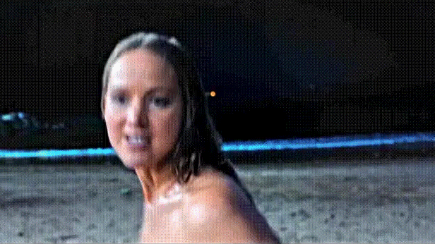 JenniferLawrence_2023_NoHardFeelings_GIF07