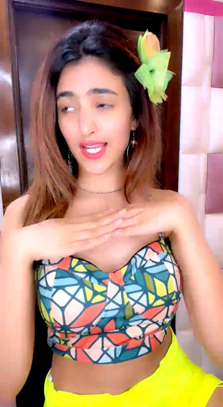 Sniggy Chops Latest Tango Live.mp4_snapshot_15.32_[2021.07.27_09.07.44]