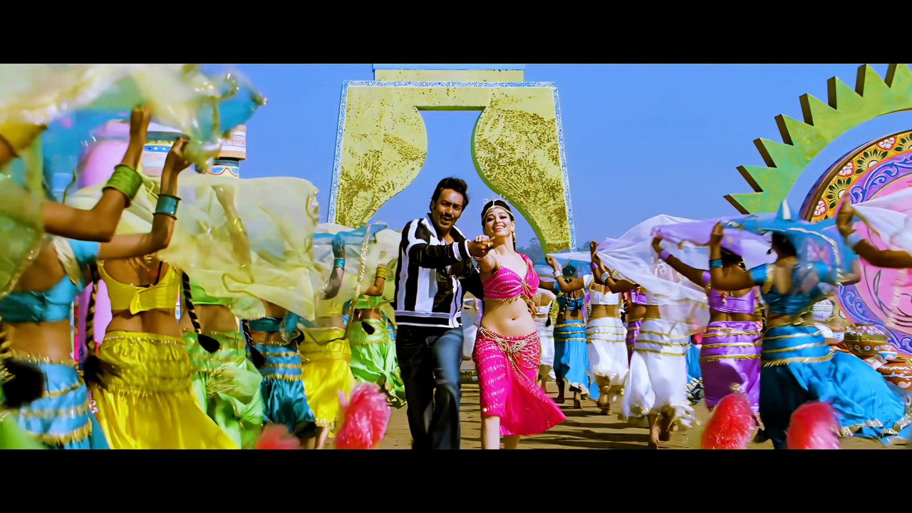 Tamanna Hot Song From Himmatwala Naino Main Sapna 4K (Best Quality).mp4_snapshot_00.58_[2021.04.05_1