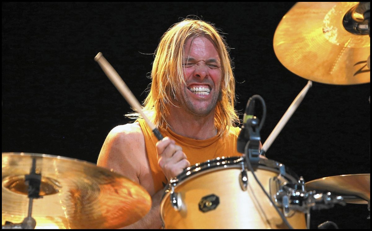 Taylor Hawkins: morto in Colombia il batterista della band Foo Fighters
