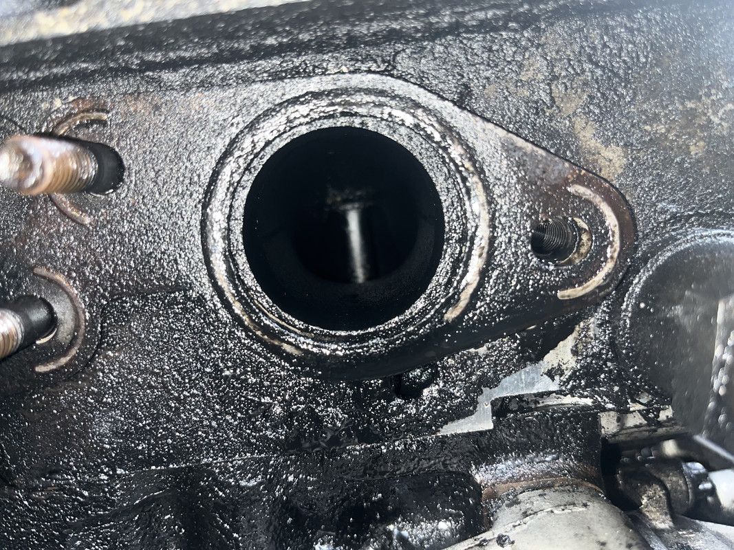 CDD8DC43-B09D-4C9B-AD99-D14AB77489BA