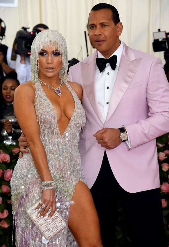 Jennifer-Lopez-UpskirtSTARS.com (43)