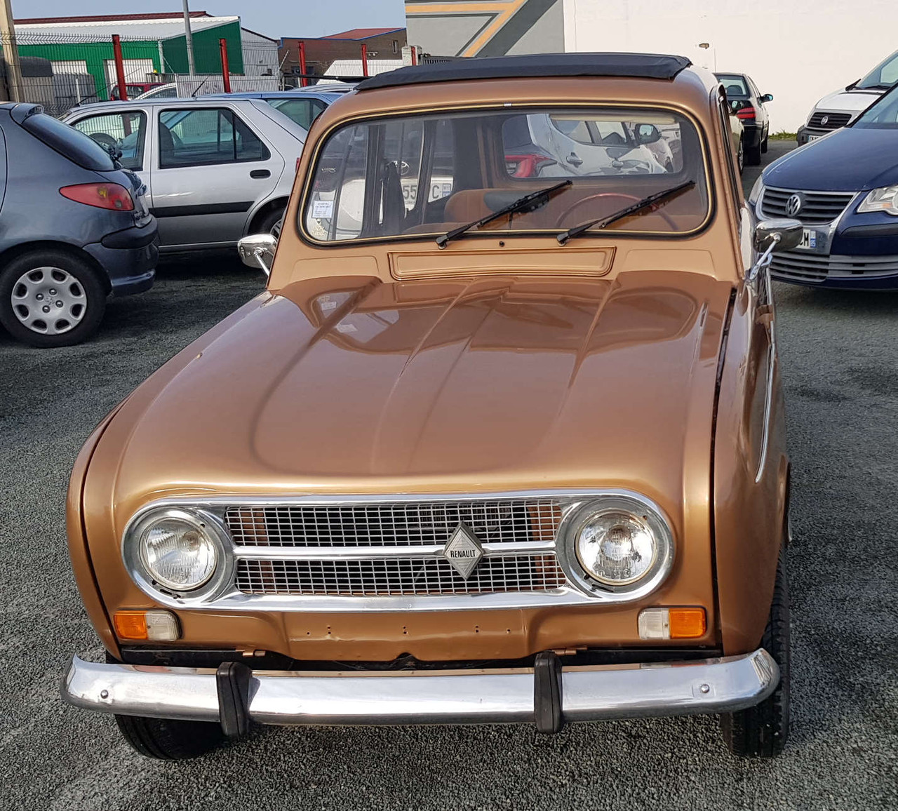 R4 TL 1976 calandre aluminium new 2