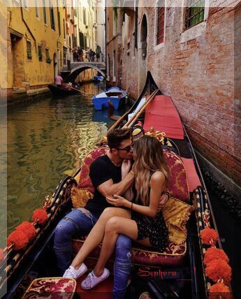 4-G-Moment-Venise-Gondole-Couple-SEPHORA-1