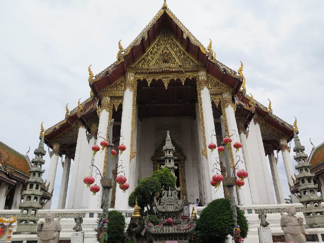 TAILANDIA Y CAMBOYA POR MENOS DE 1000€, VIAJE MARCA DE LA CASA - Blogs de Tailandia - Día 2 - Bangkok Completo: 7 Templos, MBK y Mercado Patpong (7)