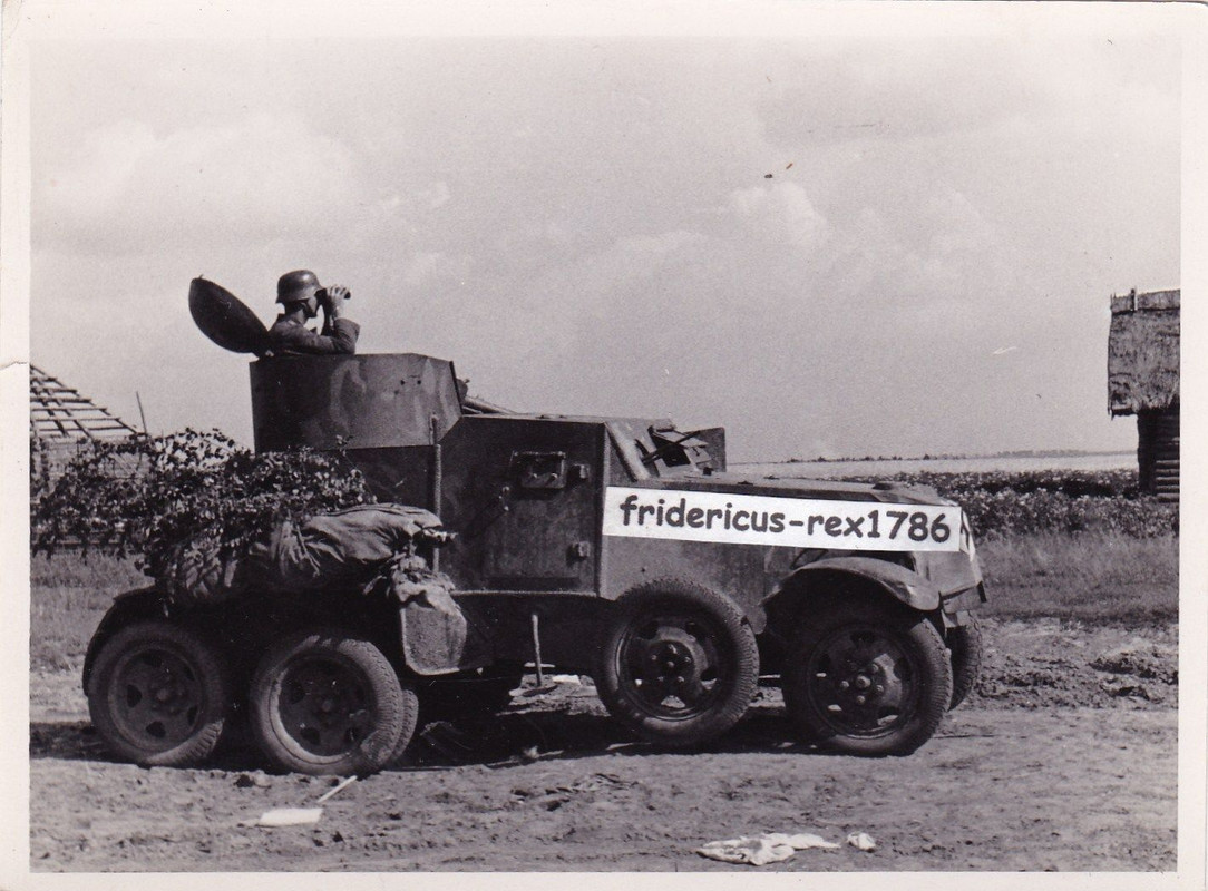 Foto Ostfront Beutespähpanzer BA 10 Panzerspähwa
