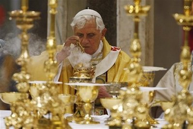 [Image: pope-gold-pearls.jpg]