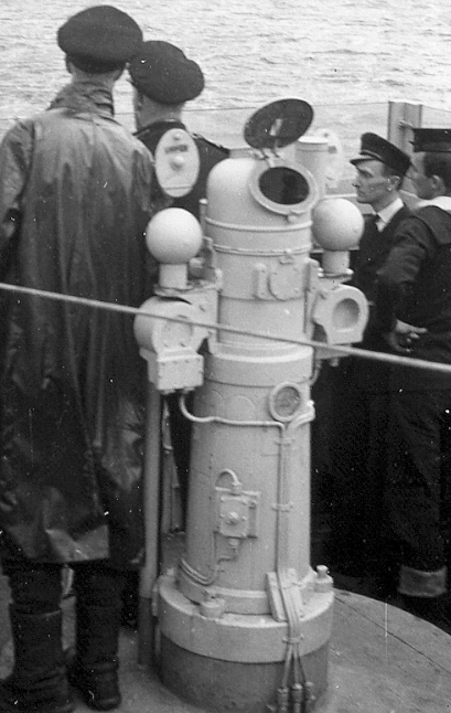 żyrokompas okrętowy