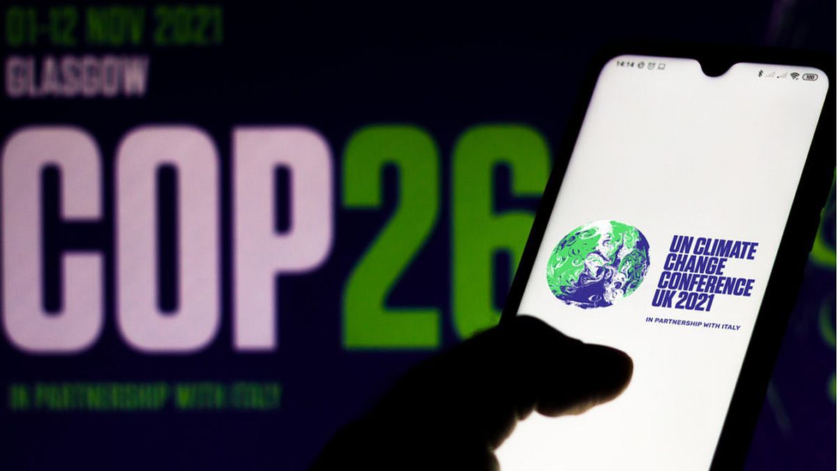 Felipe Calderón recibe duras críticas por presumir su asistencia a la COP26