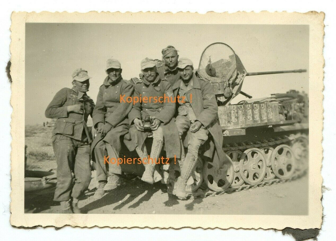 Foto DAK Afrikakorps Uniform Heeresflak Geschütz Halbkette Feldmütze Tropen