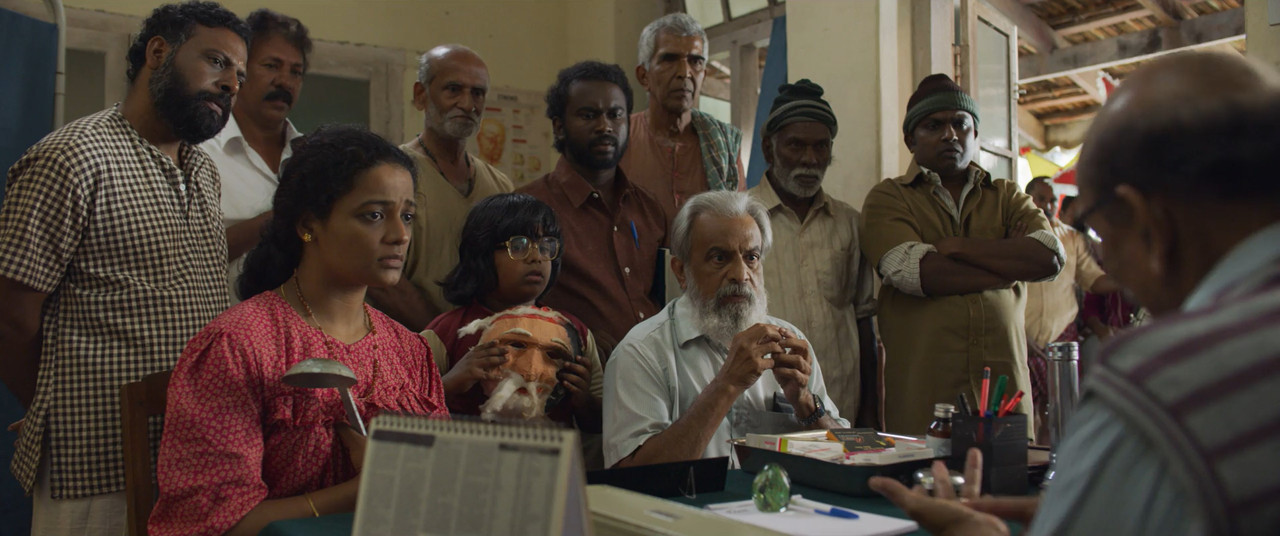 Minnal Murali 2021 WebRip [Hindi + Tamil + Telugu + Malayalam + Kannada] 480p, 720p, 1080p ESub Screenshot