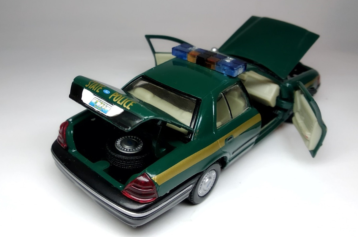 Ford Crown Victoria (12)