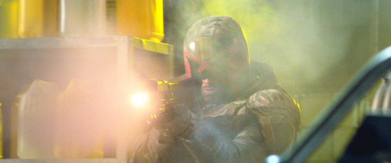 Dredd 2012 (1080p x265 10bit Tigole).mkv_snapsho
