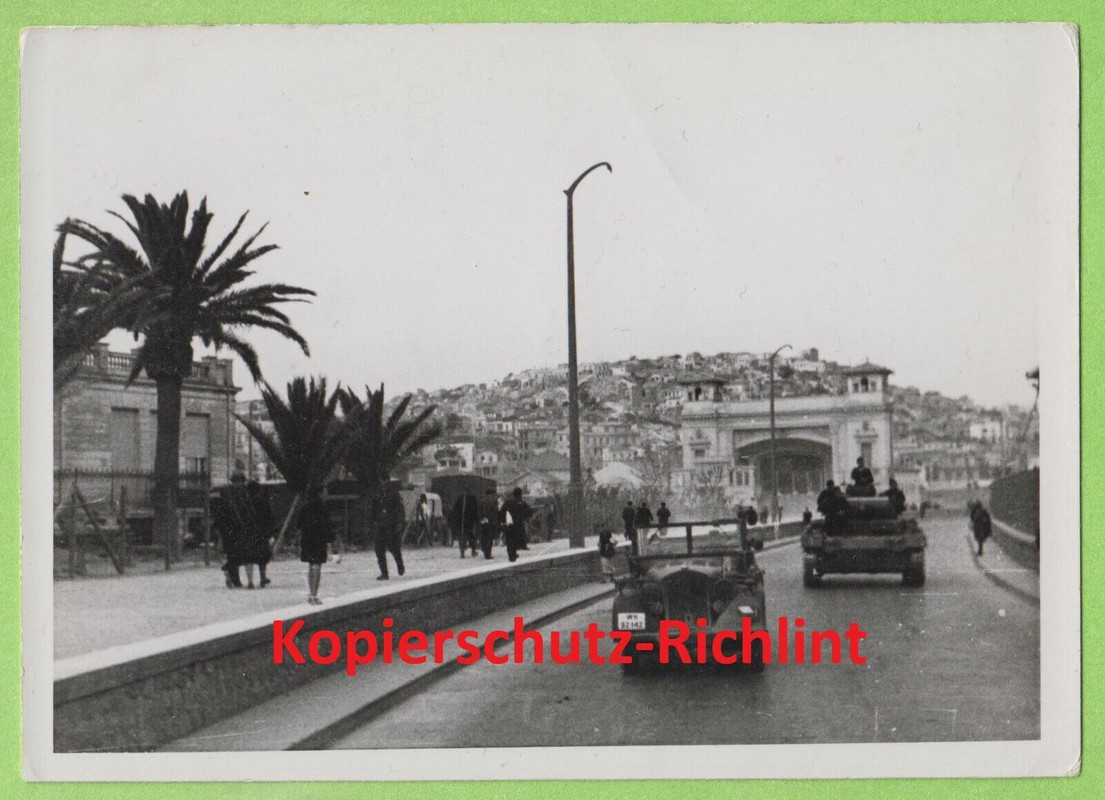 Wehrmacht Balkan deutsche Panzer III  Kübelwagen