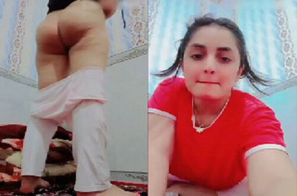 Beautiful Girl Stripping & Showing