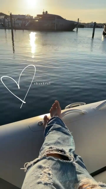 Nina-Agdal-Feet-6058681