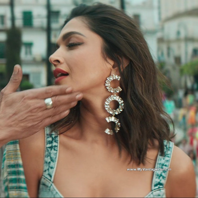 158-Deepika-Padukone-Hot-Scene-in-Pathaan-Movie-with-Shah-Rukh-Khan-My-Vantage-Point
