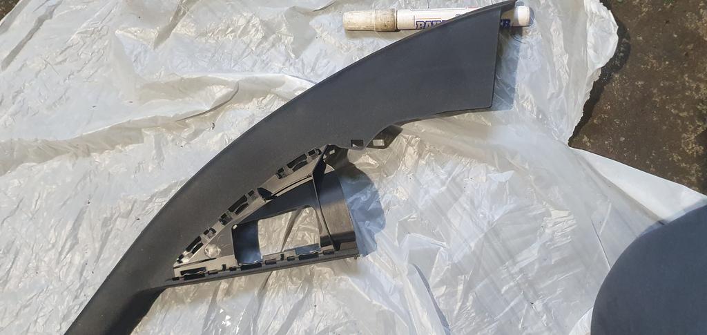 Кронштейн крепления переднего бампера правый