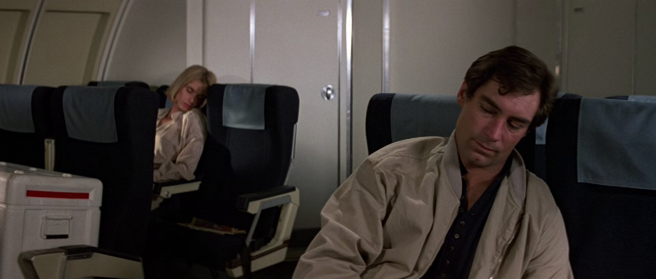 The-Living-Daylights-1987-Blu-Ray-Hindi-English-1080p-10bit-x265-HEVC-DDP-5-1-ESub-mkv-0004