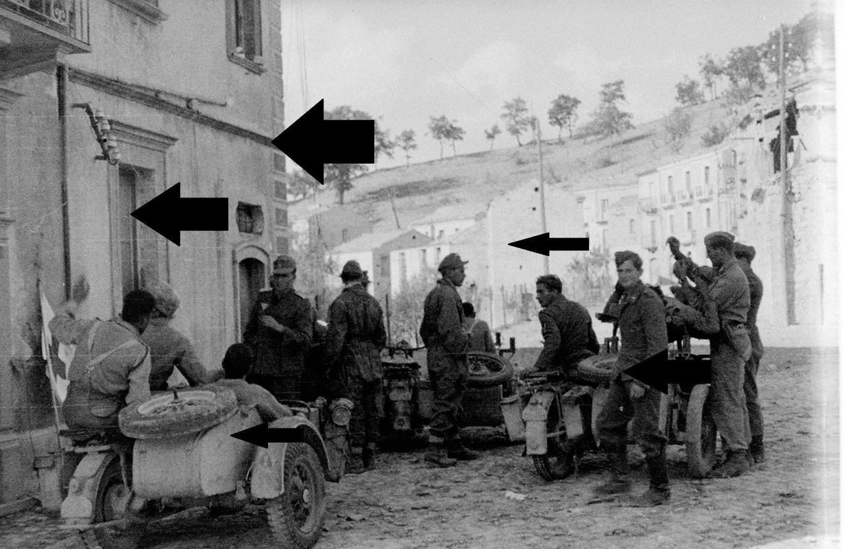 Foto Fallschirmjäger Italien Monte Casino Südfront Verwundete Italiener Krad1944 (2)
