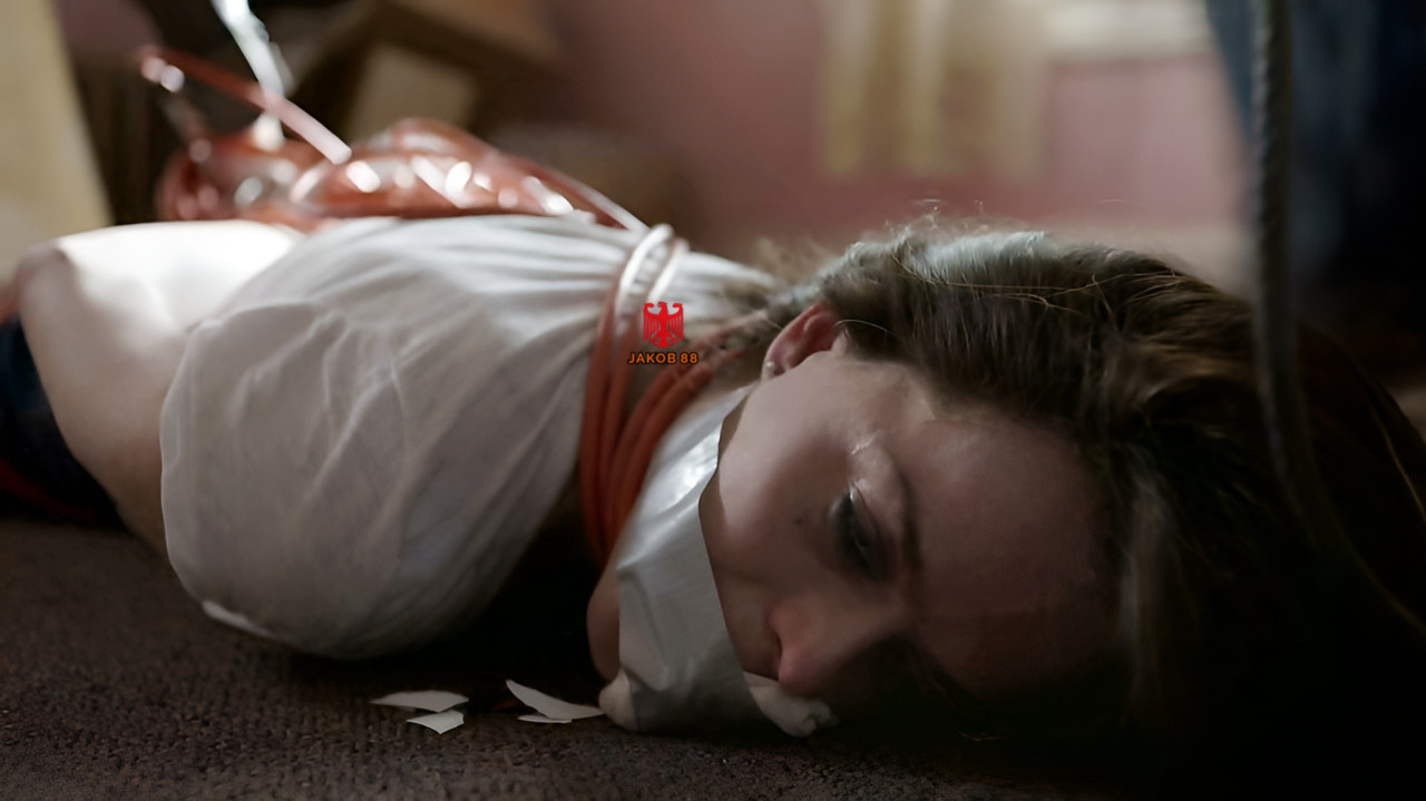 Taryn Manning 5 - Cleveland Abduction 2015