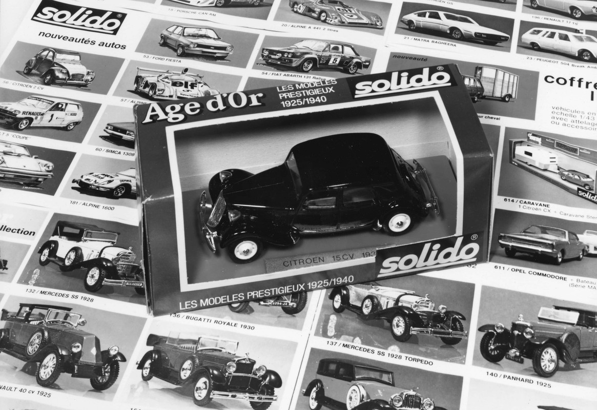 Miniature Traction 15.6 solido - 33.070 -