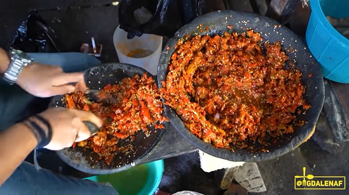 Sambal bawang racikan Melky.