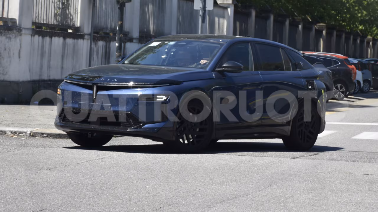 2026-lancia-gamma-foto-spia-001