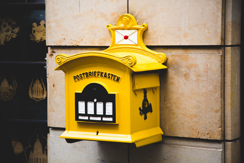 yellowpostboxsmall.jpg