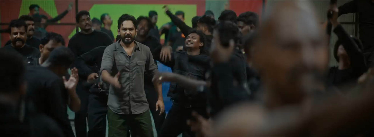 Kadaisi Ulaga Por 2024 WebRip [Telugu] 480p, 720p ESub Screenshot