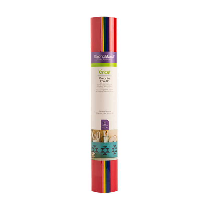 Paquete de seis hojas de vinilo termoadhesivo Cricut en la paleta de colores Rainbow.