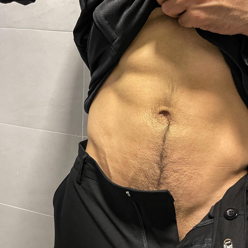 Photo by Nguyễn Duy Hải ! on September 28, 2023. May be an image of 1 person and body building. (