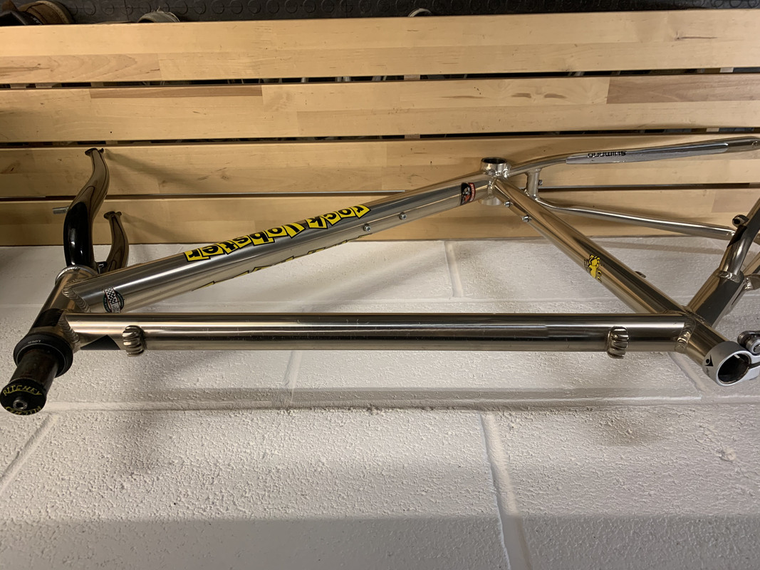 8F8E0F4E-DB19-49D1-84A5-7A47FE6E9F7C