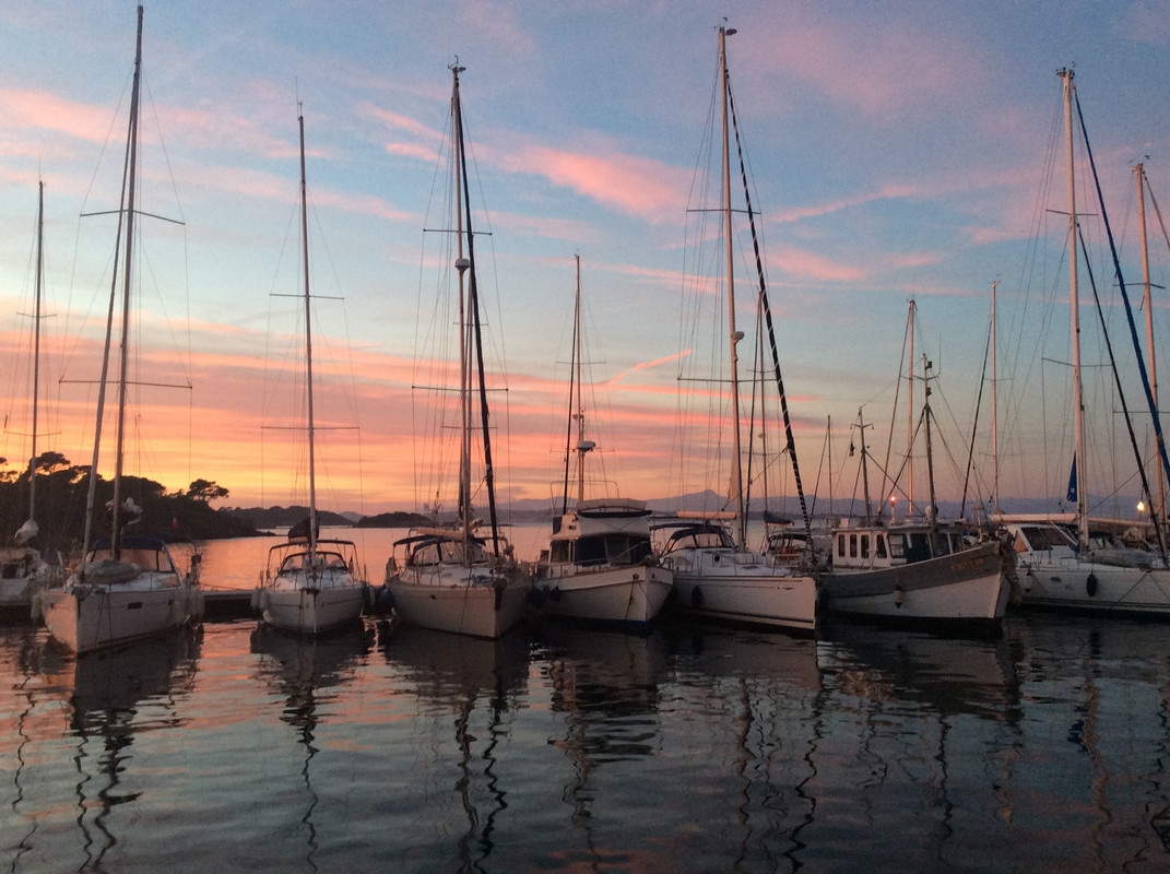 31A513E0-8B29-4DA3-ABD0-58A16954CFB8