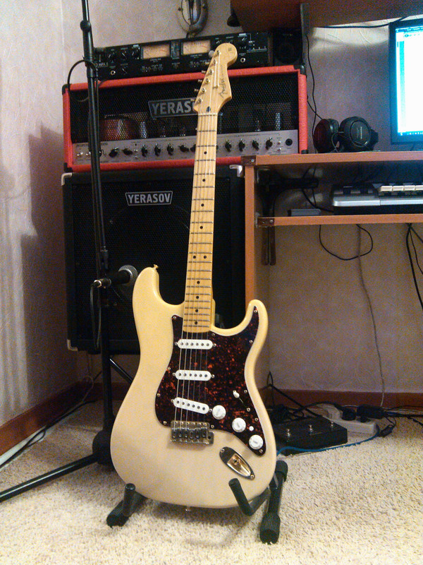 Fender Delux