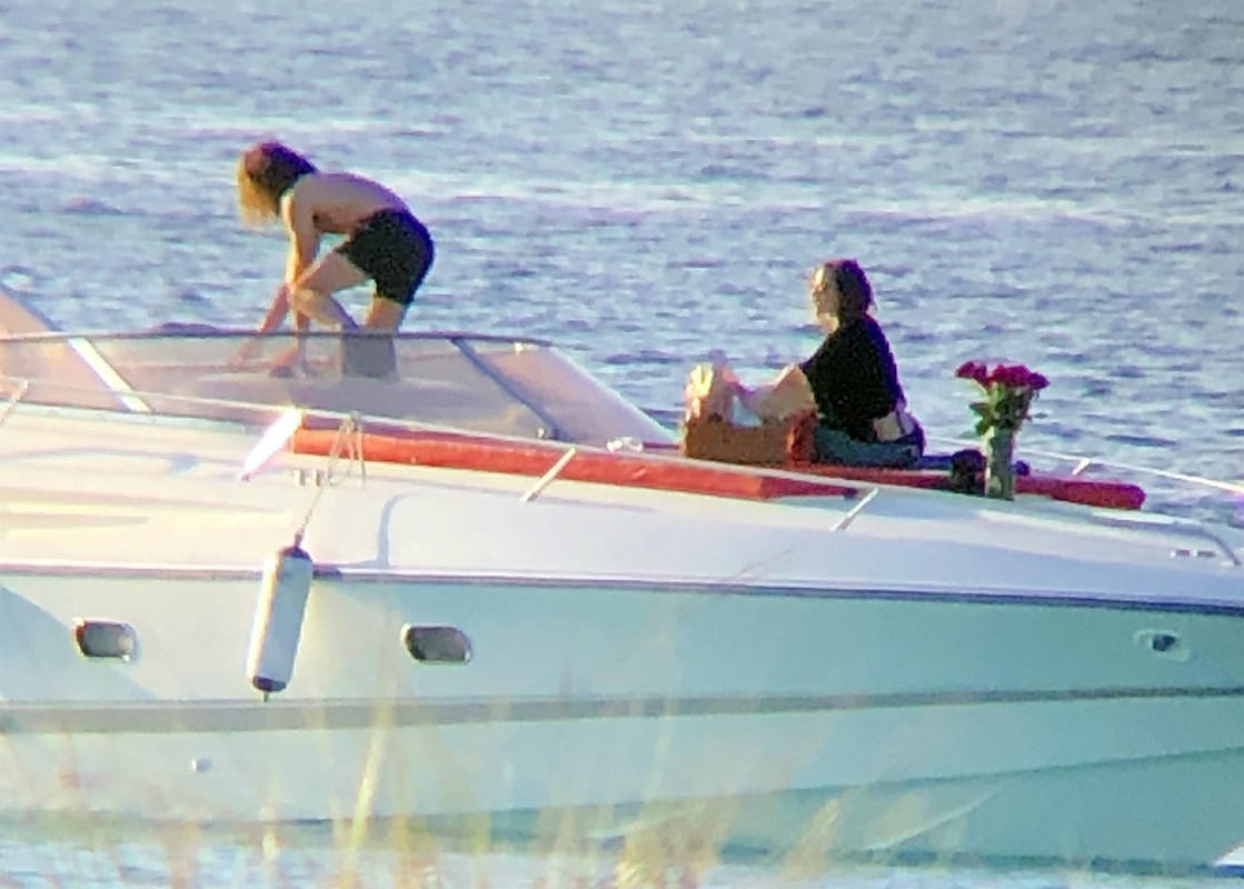 emmawatson-updates.com (37)