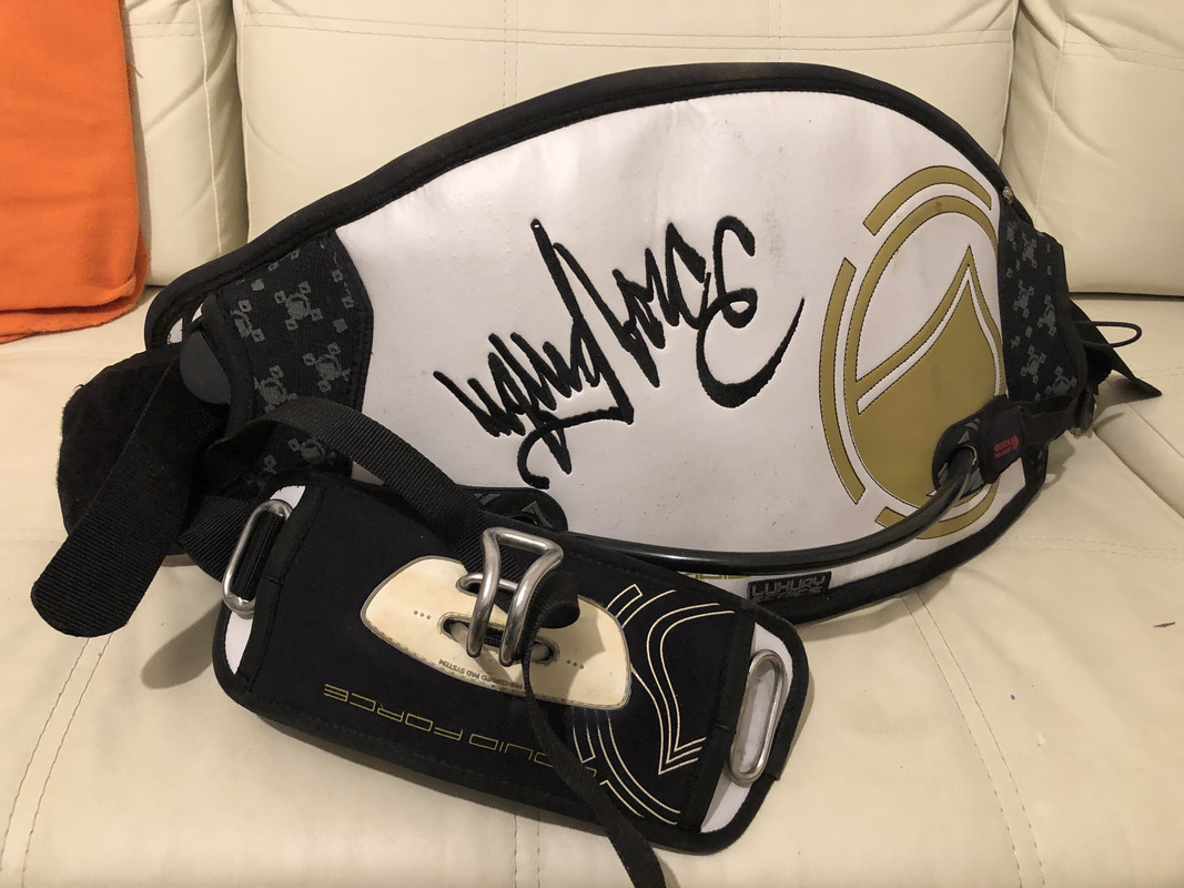 D3DFD120-BBBC-4B7F-BDC3-5B12D3E3AE37