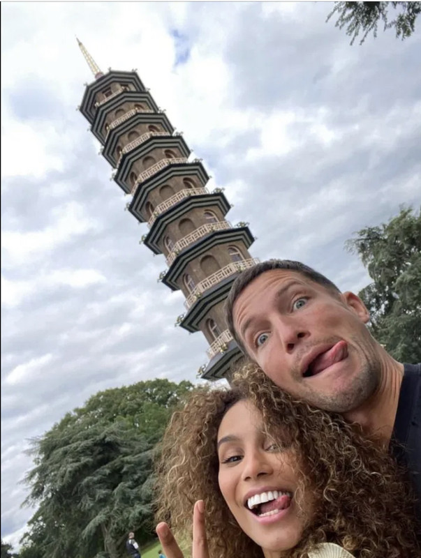 EDDA0C73-5881-4A36-9689-217AFFF57002