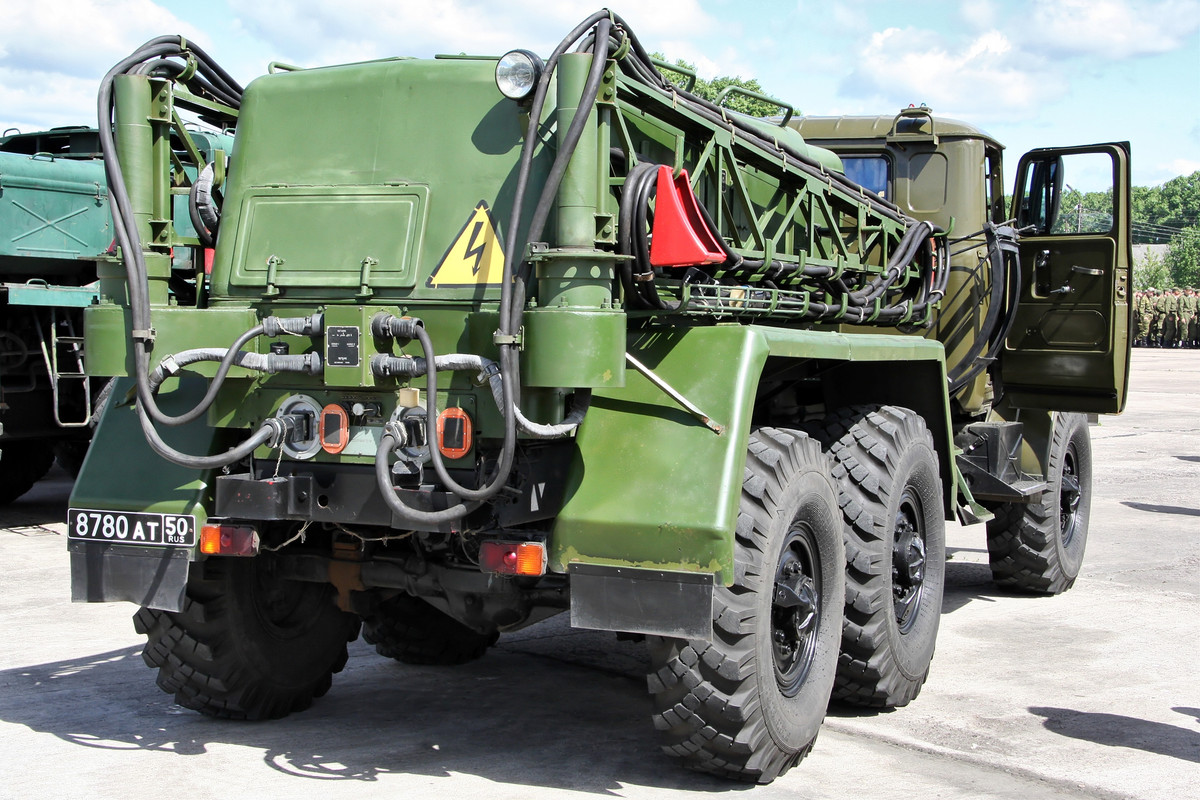 Ural-4320 Airfield starter unit APA-5D - rear