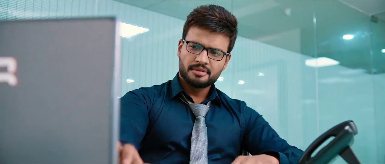 Brand-Babu-2018-AMZN-WEBRip-Hindi-720p-x264-AVC-HE-AAC-2-0-ESub-mkv-0002