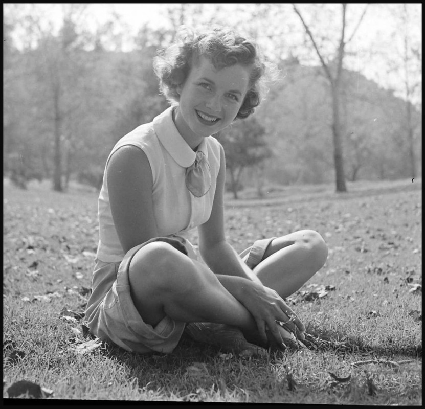 Debbie_Reynolds_b23