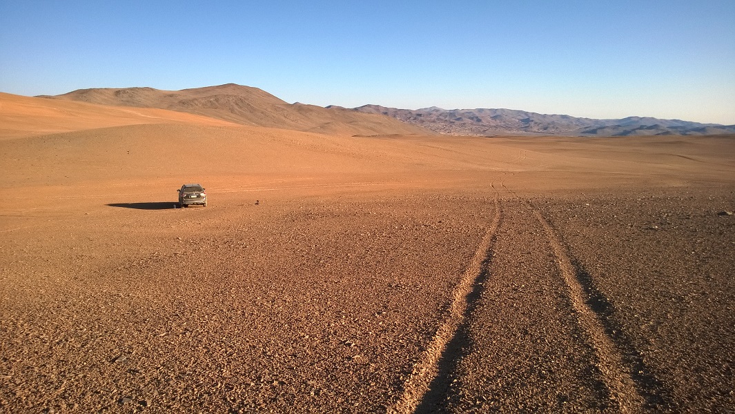 Chasse aux météorites dans le désert de l'Atacama Atacama-140