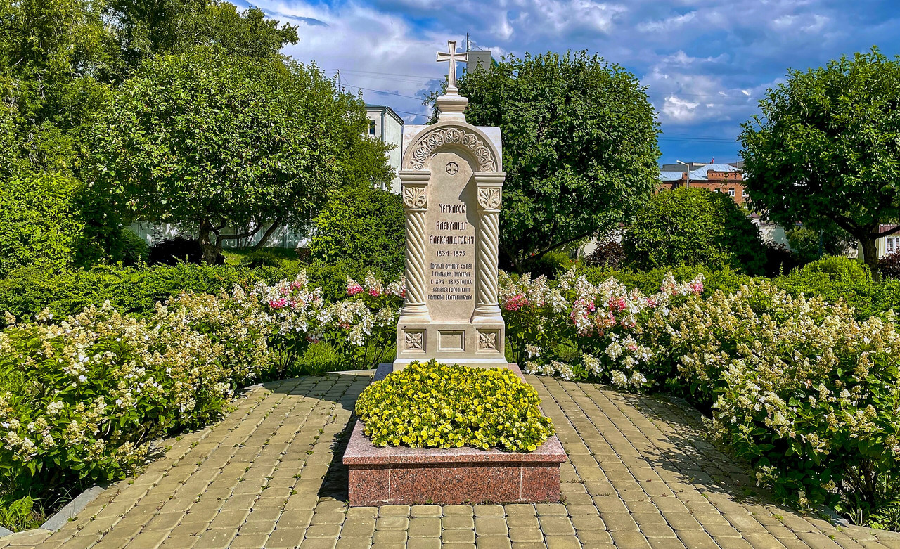 Alexander_Nevsky_Cathedral_(Yekaterinburg)_-_13