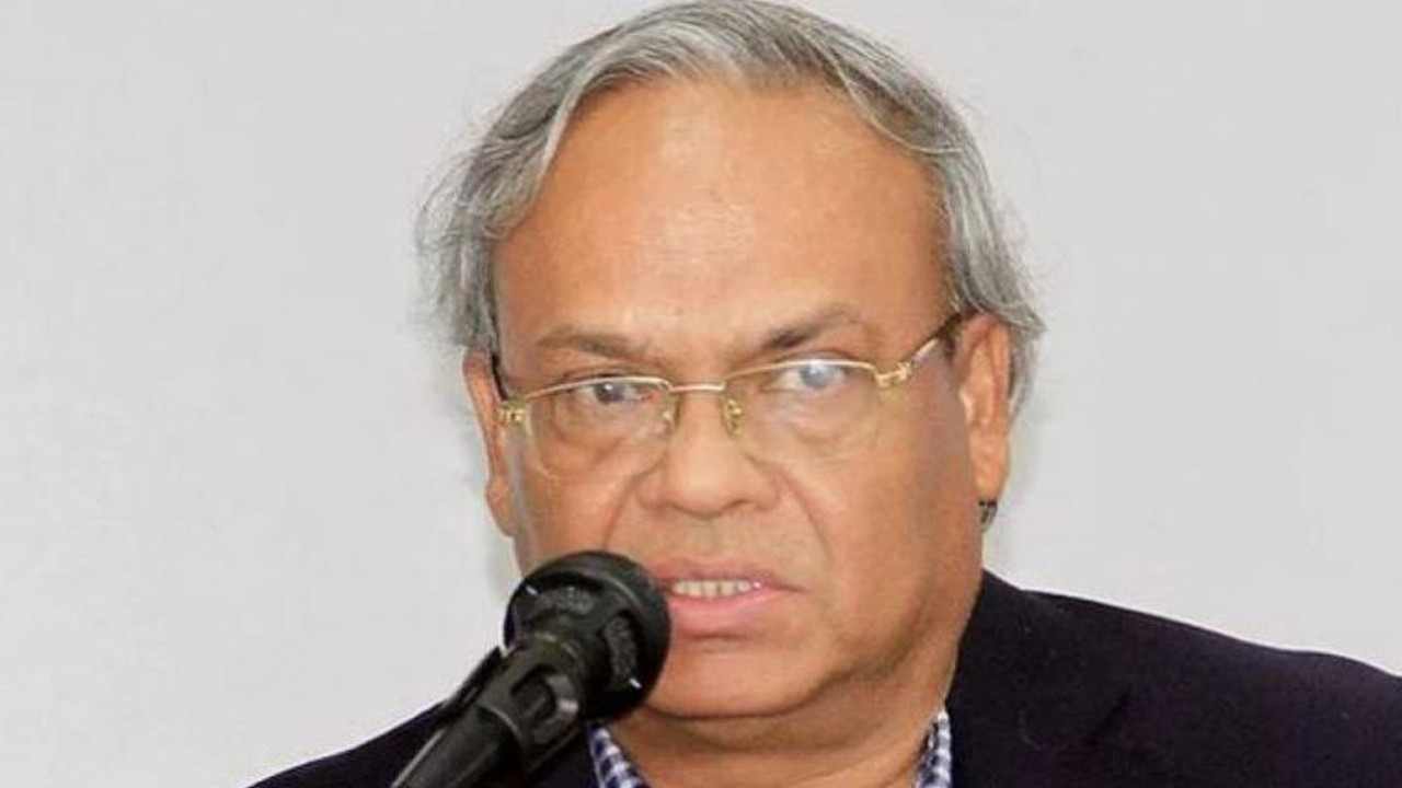আইজিপি সরকারের অংশ হয়ে ক্রসফায়ারের কথা বলেন কী করে, প্রশ্ন রিজভীর