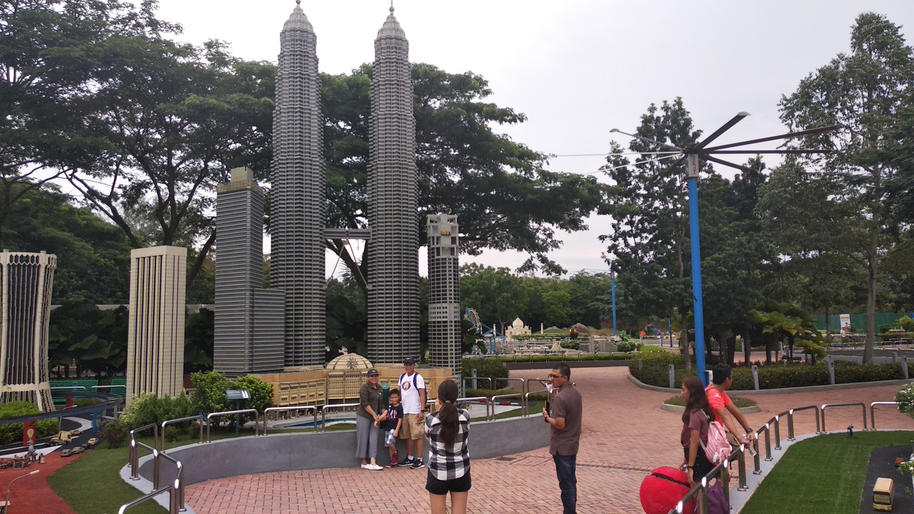 Miniatur Menara Petronas