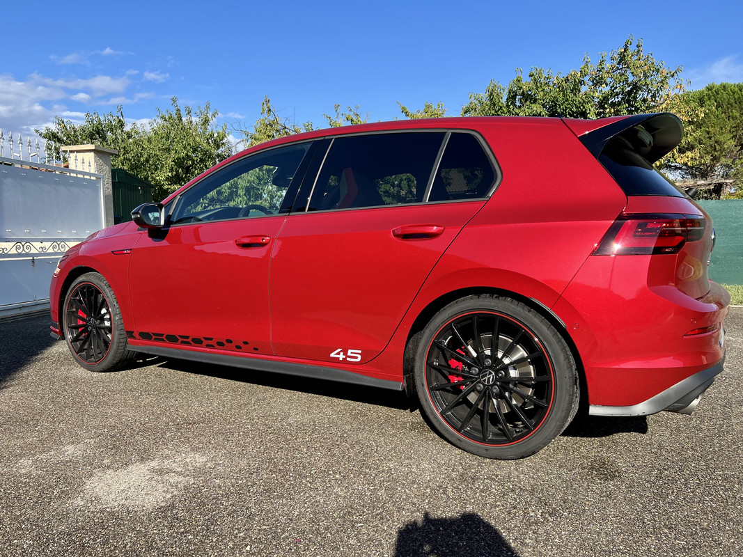 BEAE79F2-A4C1-422A-B33D-A4BB4142D821