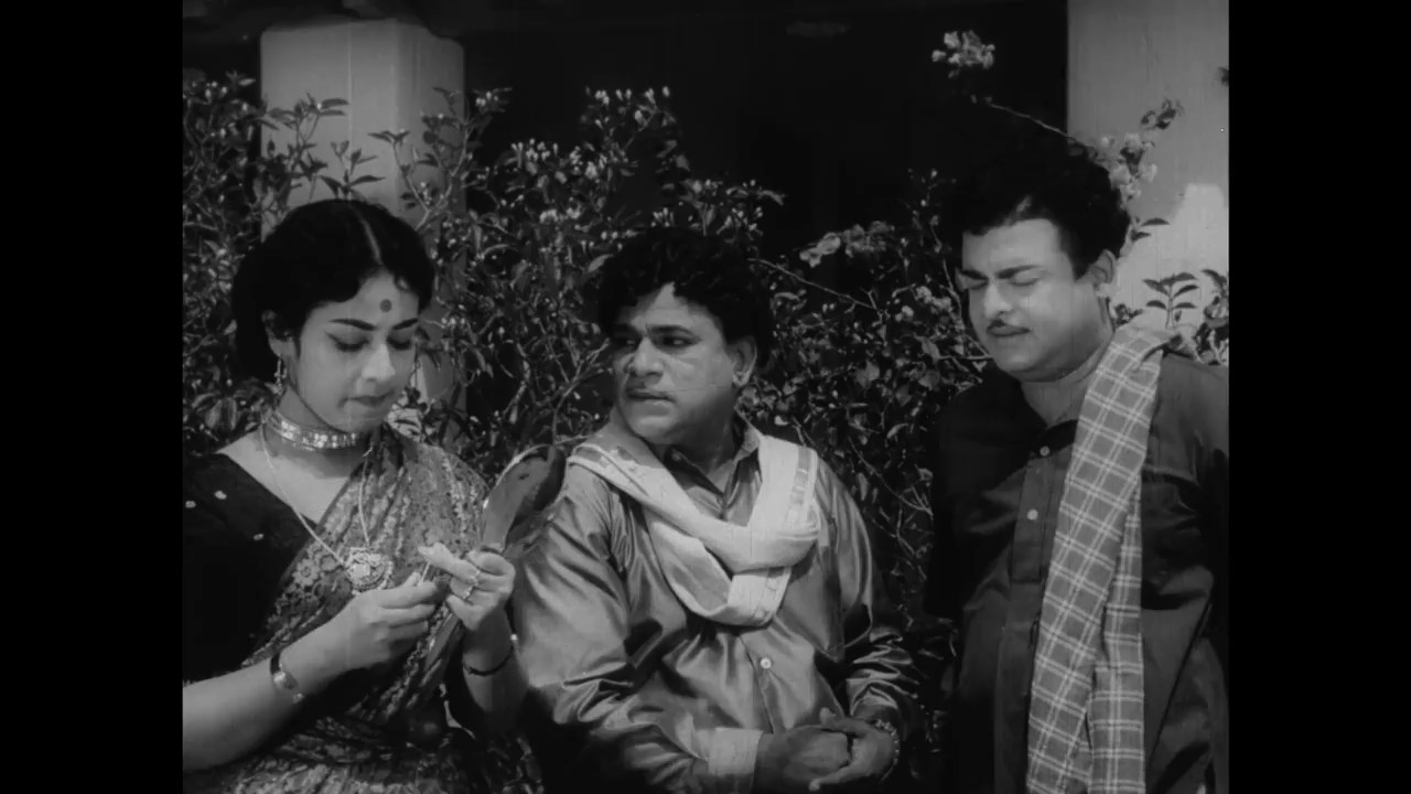 Karpagam 1963 WebRip [Tamil] 480p, 720p ESub Screenshot