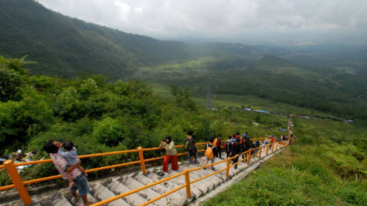 Aktivitas Wisata di Gunung Galunggung
